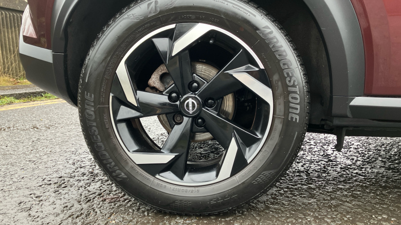 Nissan Juke 1.0 DiG-T 114 N-Connecta 5dr Petrol Hatchback